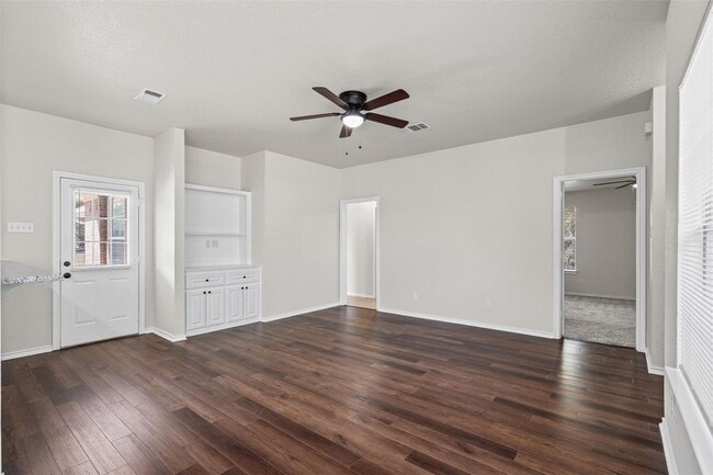 Building Photo - Charming Home In Weatherford