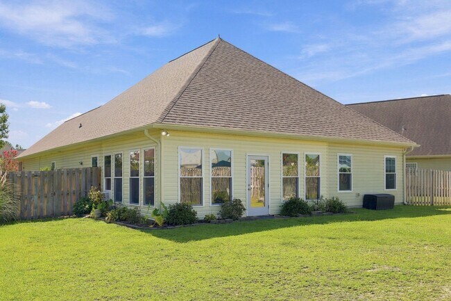 Building Photo - 257 Silver Creek Loop