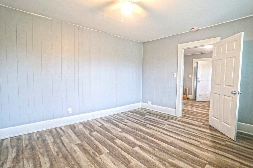 Building Photo - 608 N Anglin St