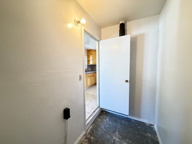 Building Photo - 332 Pacific Ave