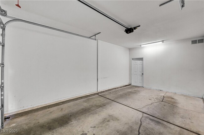 Building Photo - 8733 Red Brook Dr