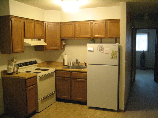 Building Photo - 1 Bedroom, 1 Bath Condo on Iowa City's West Side