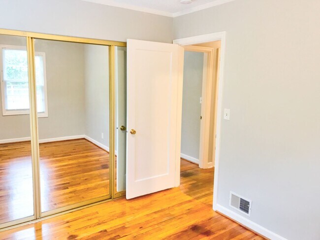 Building Photo - Adorable Hazelwood Bungalow on Secluded Road with Detached Garage, Expansive Basement and Yard