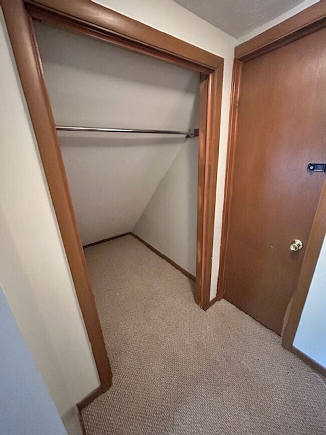 Building Photo - Spacious 2-Bedroom Apartment with Bonus Room – $850/month