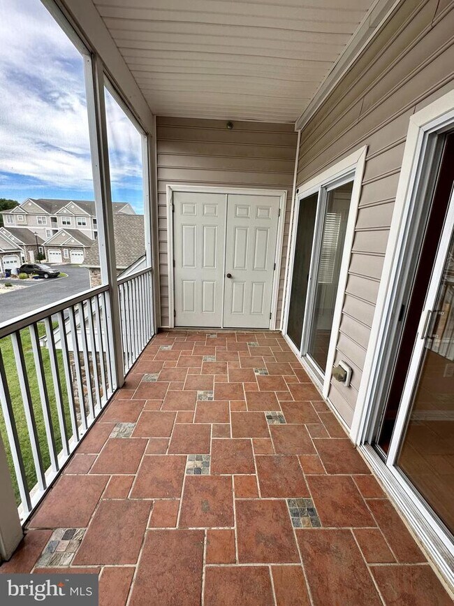 Building Photo - 3902 Fullerton Ct