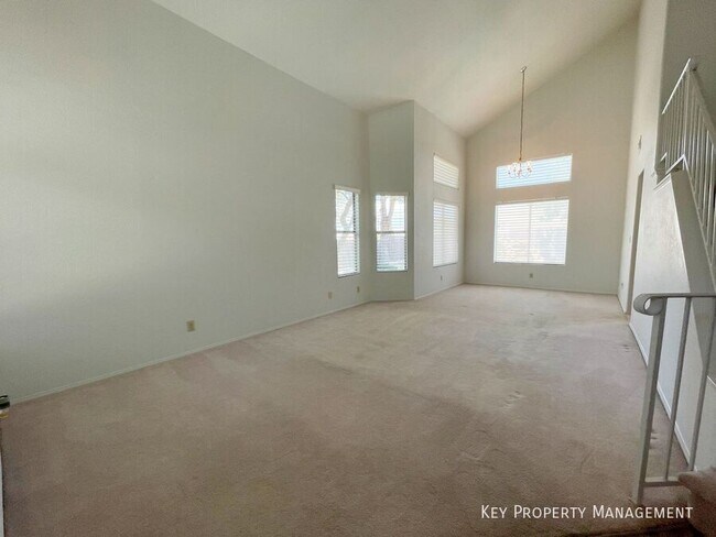 Building Photo - 420 Crater Ct