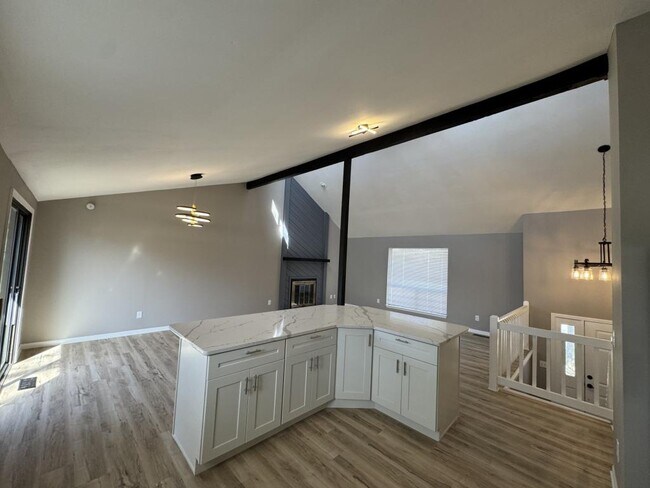 Building Photo - 9206 Greenway Ln