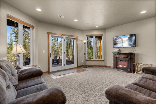 Building Photo - 254 Goat Trail