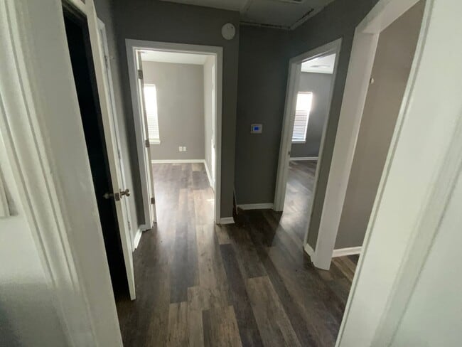 Building Photo - 111 E Pine St