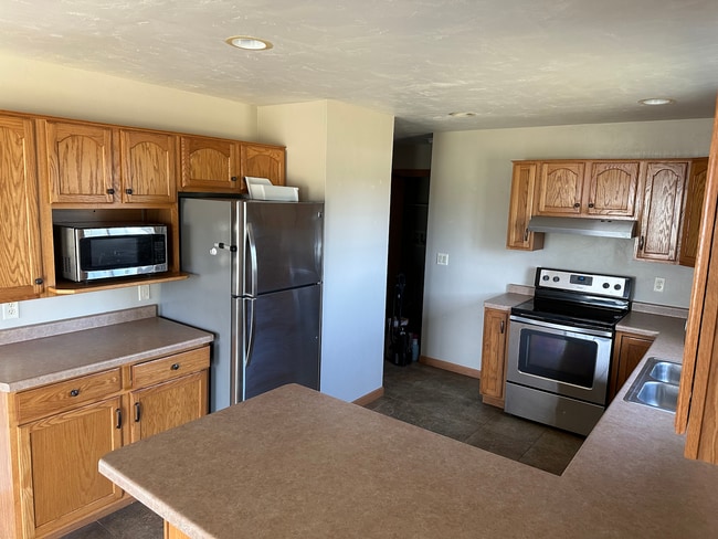 Building Photo - 2010-2012 Autumn Lane, Unit 2012