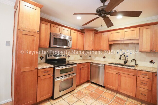 Building Photo - 4 Bed | 3 Bath | 2,659 sqft | Tulsa | Jenks School District