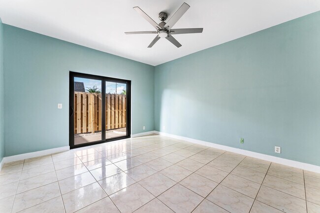 Building Photo - 301 Waterview Dr