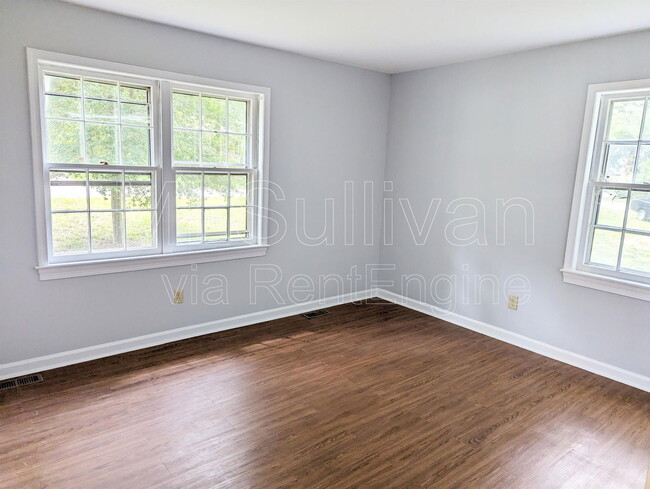 Building Photo - 1214 Cedar Creek Dr