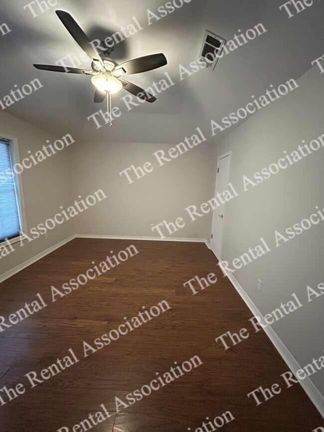 Building Photo - 103 Liner Dr