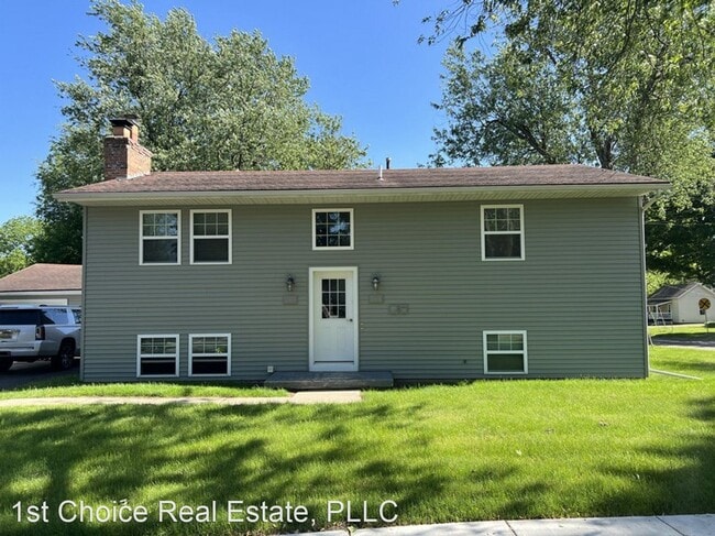 Building Photo - 2 br, 1 bath House - 420 West