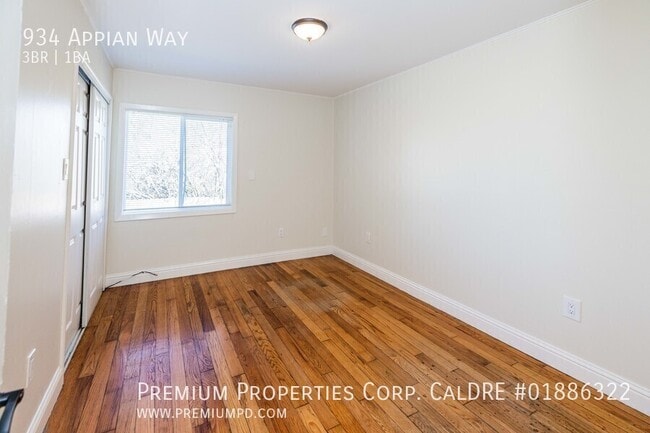 Building Photo - 934 Appian Way