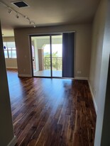 Building Photo - 47 Awela Cir