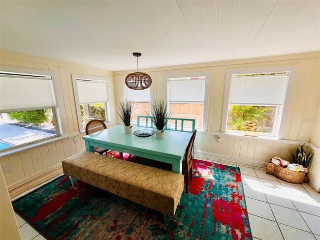 Building Photo - 3208 E Maritana Dr