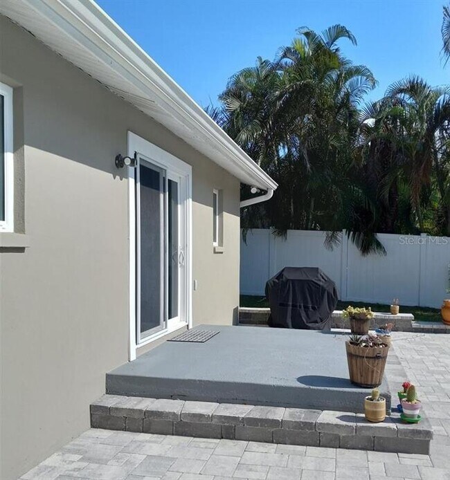 Building Photo - 12932 81st Ave