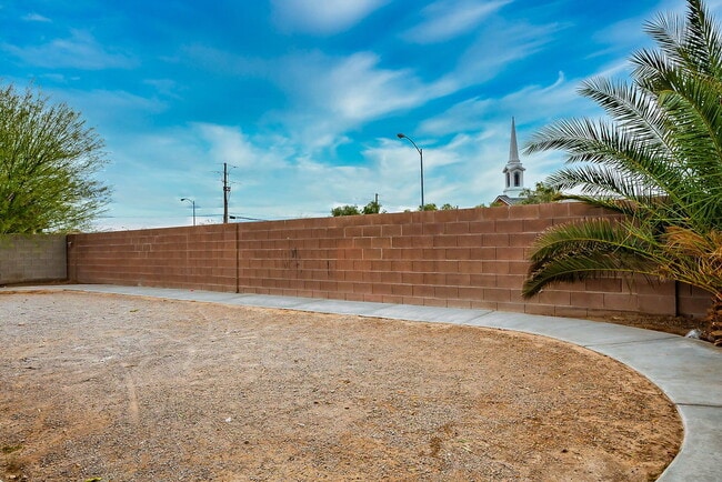 Building Photo - "Charming 3-Bedroom Oasis on Akamine Ave – Spacious 1702 Sq. Ft. with 2 Full Baths!"