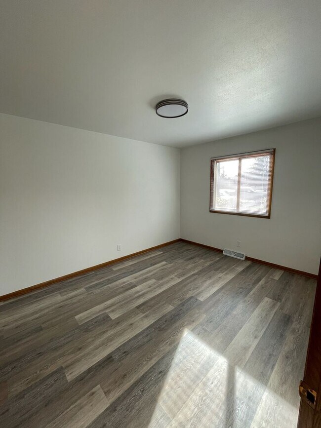 Building Photo - 19-21 Northside