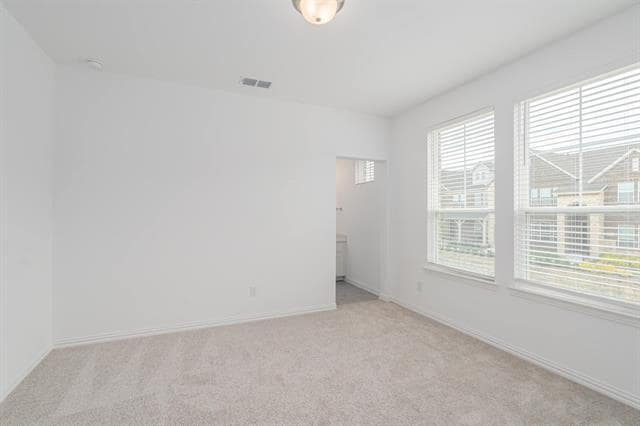 Building Photo - 908 Utica Dr