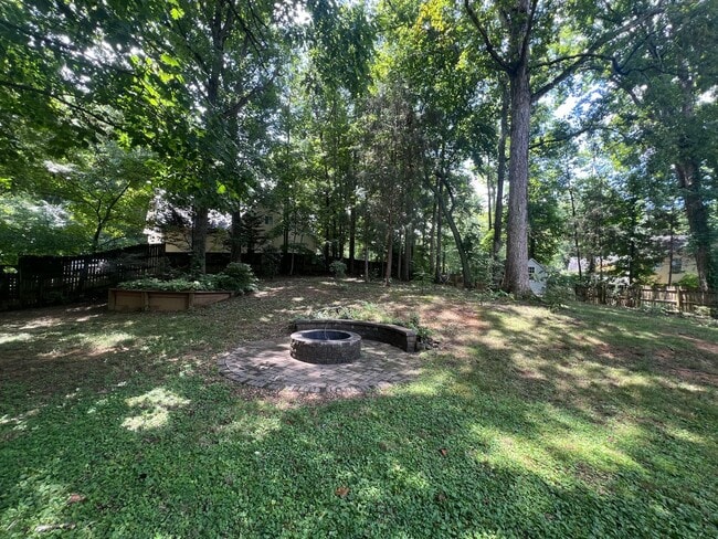 Building Photo - 4440 Hounds Run Dr