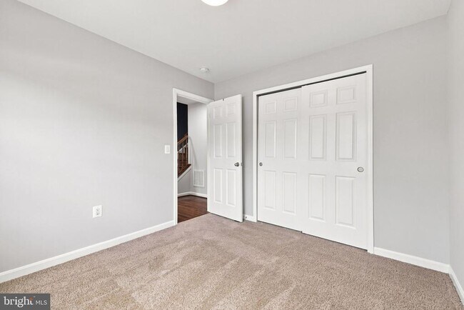 Building Photo - 25678 Pleasant Valley Rd