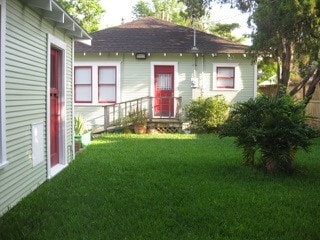 Building Photo - 1021 E 16th St