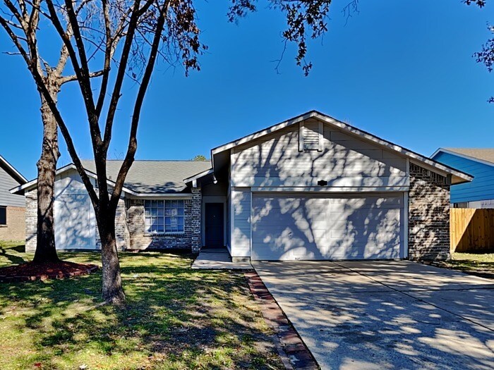 Primary Photo - 16302 N Cross Dr