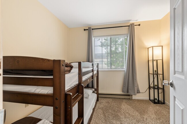 Building Photo - 276 Broad St