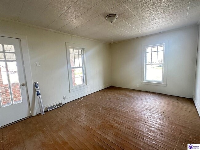 Building Photo - 3067 Greensburg Rd