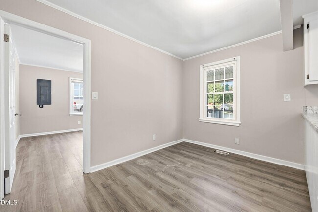 Building Photo - 608 N 16th St