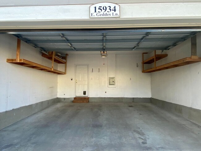 Building Photo - 2 Bedroom 2 1/2 Bath with Gorgeous Views