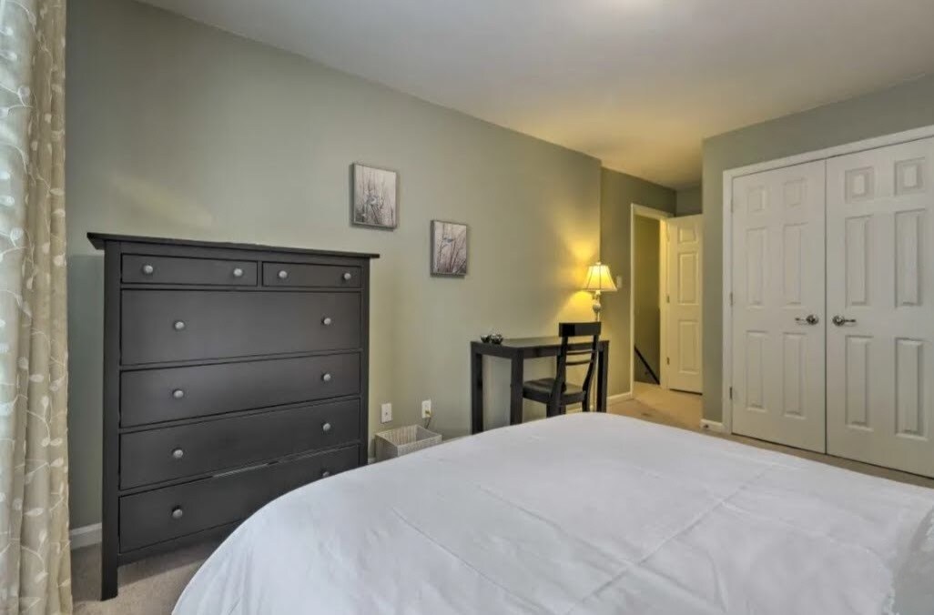 Building Photo - 4701 Blue Bird Ct