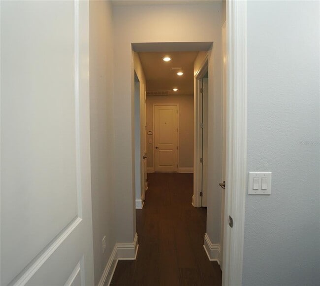 Building Photo - 18824 Birchwood Groves Dr
