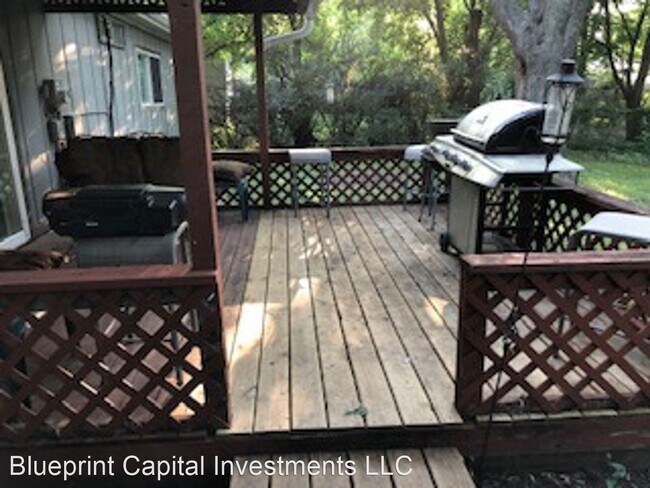 Building Photo - 3 br, 1 bath House - 4140 Birchwood Ave