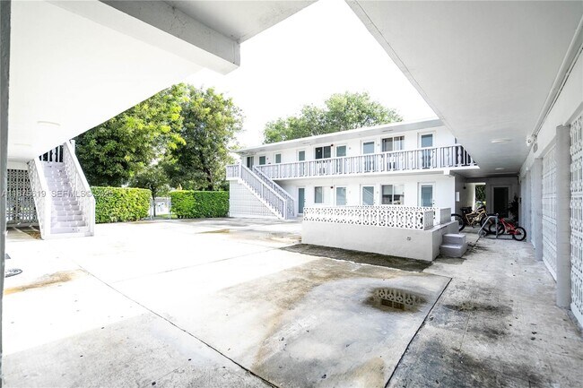 Building Photo - 6650 Miller Dr