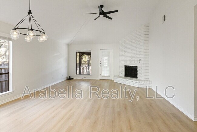 Building Photo - 8554 Timber Lodge