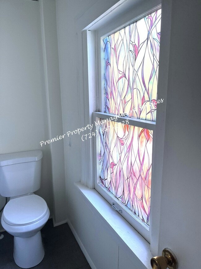 Building Photo - 600 8th St