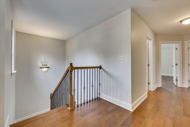 Building Photo - 226 Sandleton Way