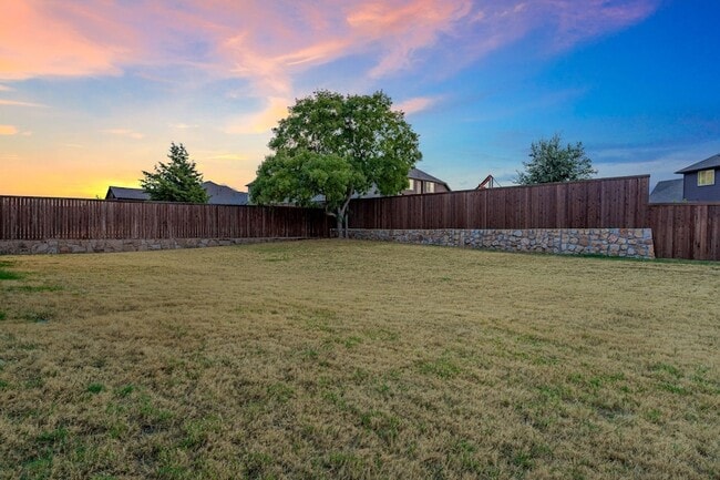 Building Photo - 1600 Wichita Dr