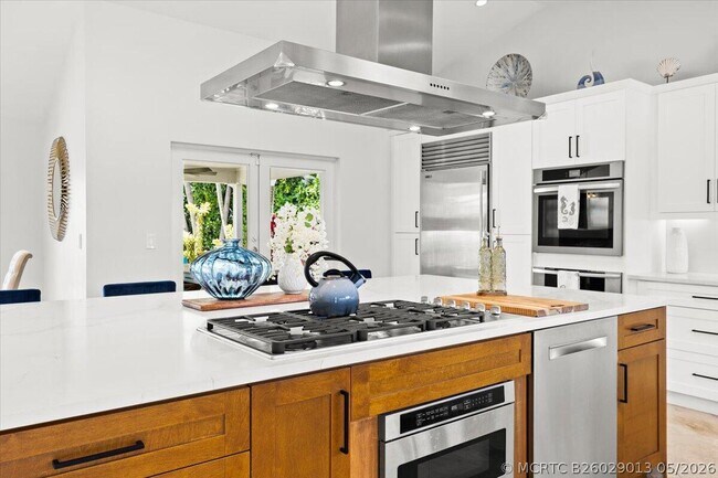 Building Photo - 3001 Jasmine Ct