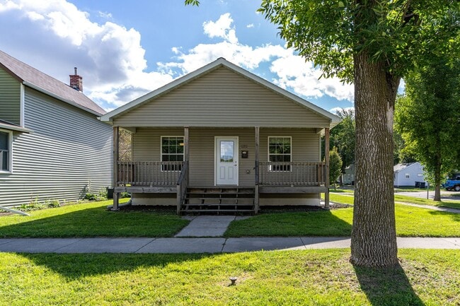 Primary Photo - 4 Bedroom, 3 Bathroom Single Family Home