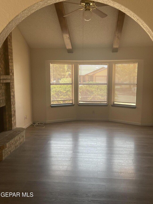 Building Photo - 761 Dorsey Dr