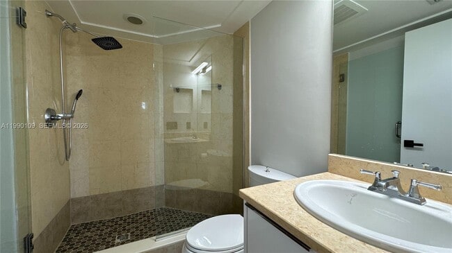 Building Photo - 20000 E Country Club Dr