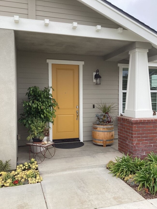 Building Photo - Beautiful Single Story Home in Old Orcutt's Stone Gate Development with easy access to VSFB