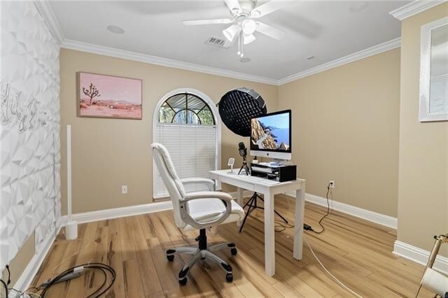 Building Photo - 104 Big Pine Dr