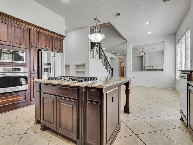 Building Photo - 28003 Iberville Glen Dr