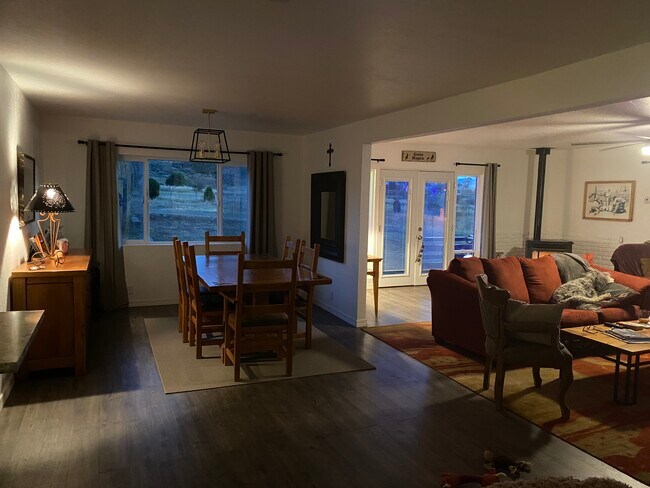 Building Photo - 14150 Lazy River Dr